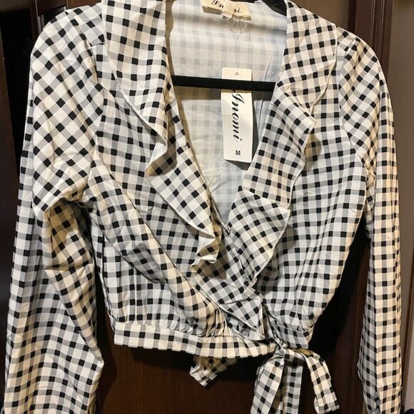 Black and White Plaid Long Sleeve - NWT - Picture 4 of 6